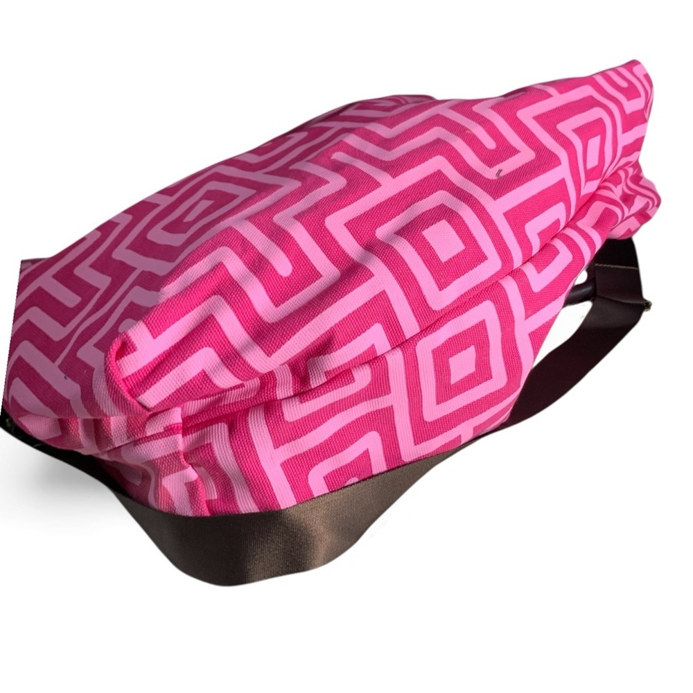 Vibrant Pink Geometric Travel Bag - Picture 4 of 7